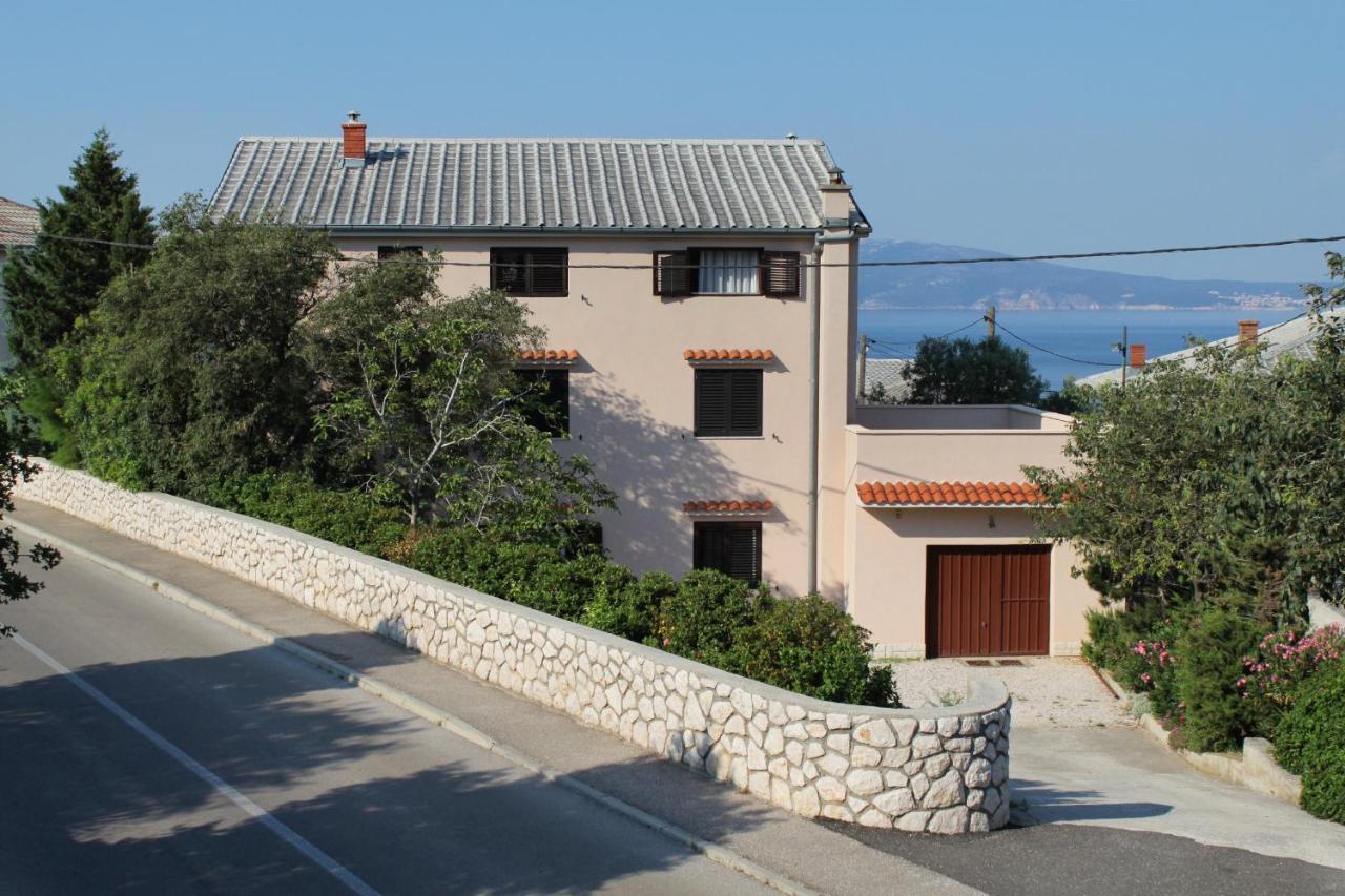 Apartments With A Parking Space Novi Vinodolski - 5587 Exterior photo