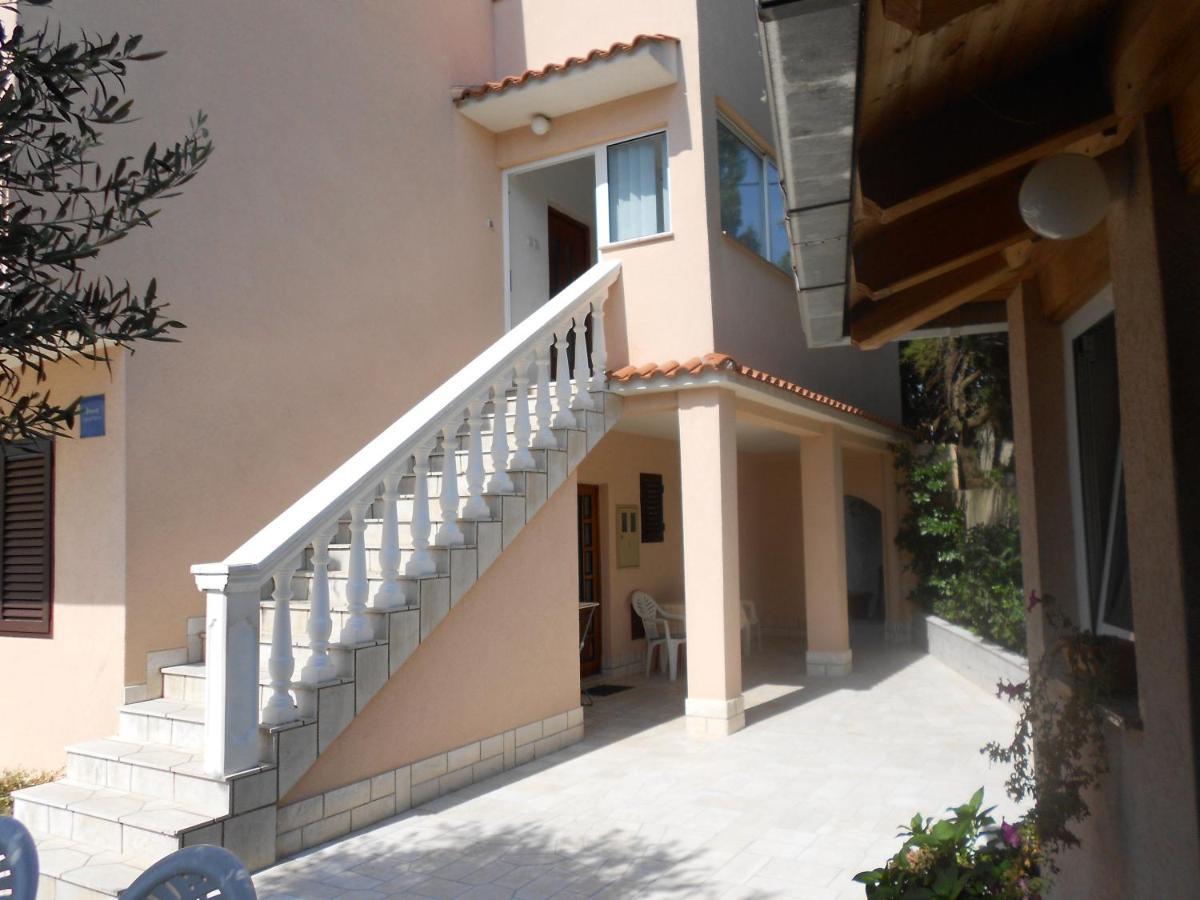 Apartments With A Parking Space Novi Vinodolski - 5587 Exterior photo
