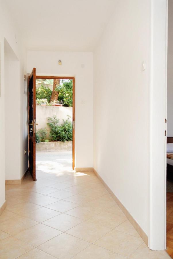 Apartments With A Parking Space Novi Vinodolski - 5587 Exterior photo